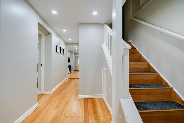 Additional image 34 of 125 Chaplin Cres