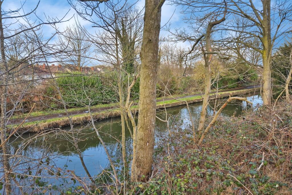 Additional image 26 of Uncle Bens Close, Oldbury, B69