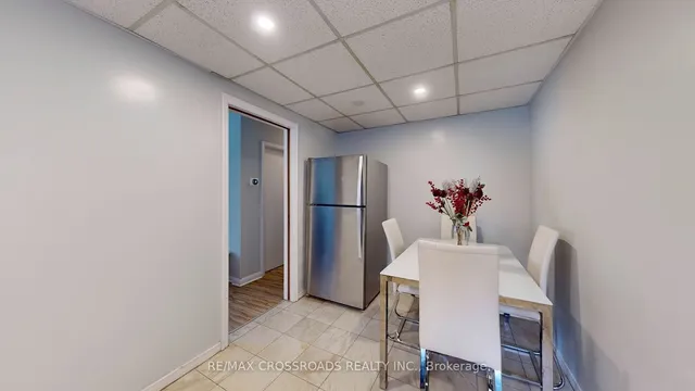 Additional image 9 of 260 Connaught Ave