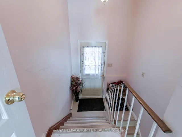 Additional image 26 of 7660 Darcel Ave