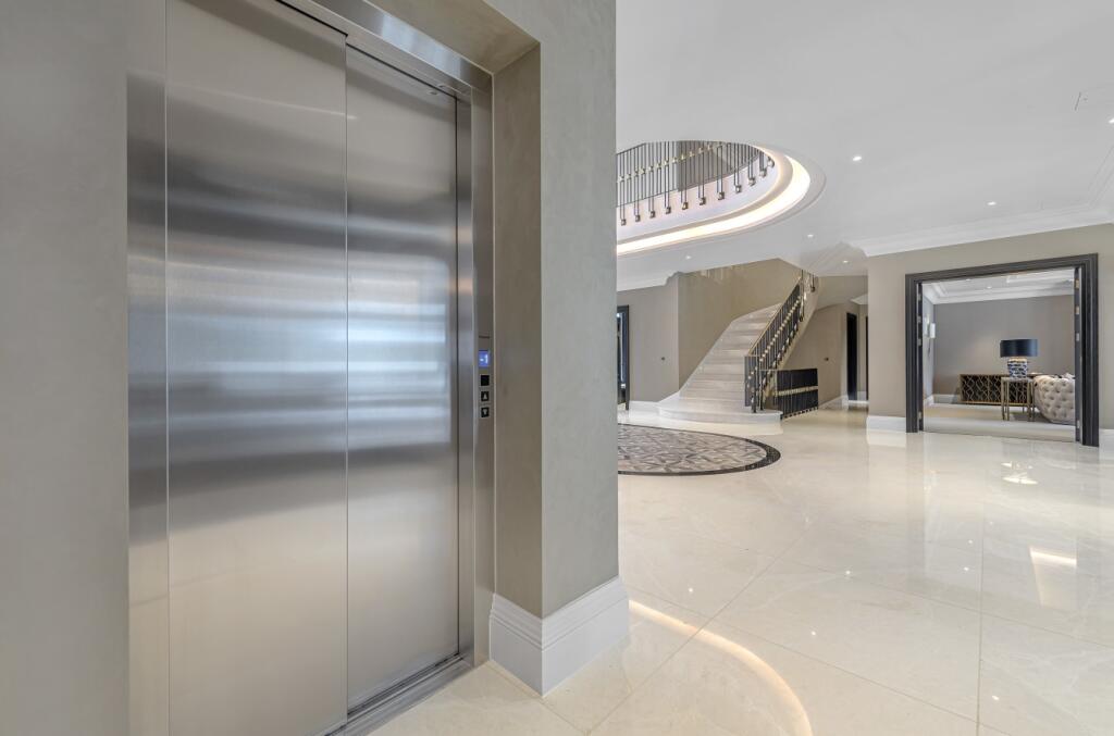 Additional image 11 of Holwood Park Avenue, Keston Park, Locksbottom