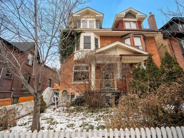10 London St