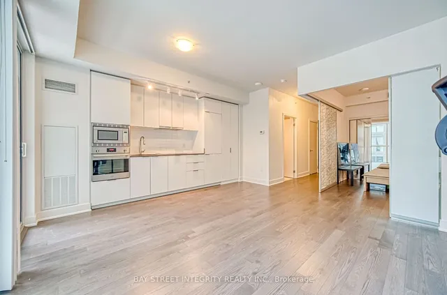 Additional image 10 of 955 Bay St Unit 604