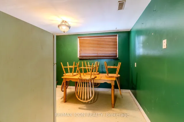 Additional image 20 of 263 Fergus Ave