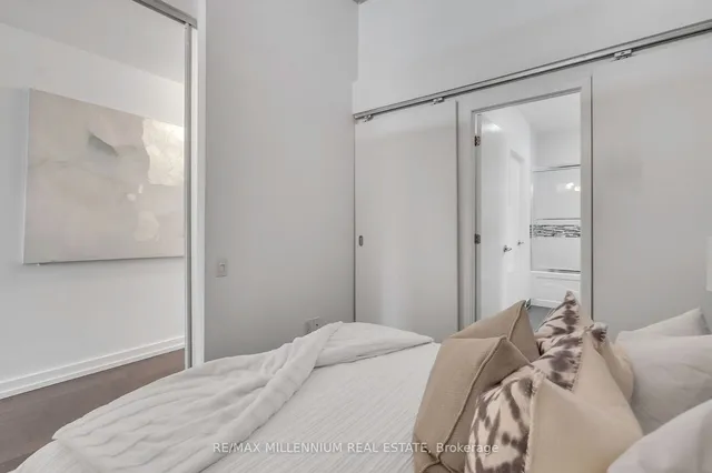 Additional image 31 of 33 Mill St Unit 501