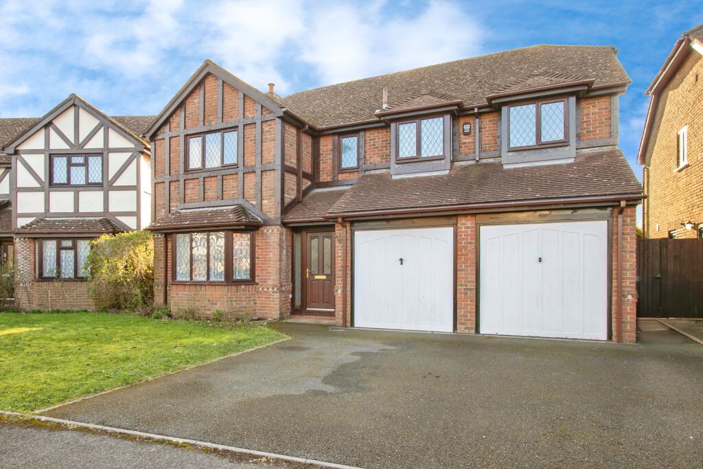 Charlotte Close, TALBOT VILLAGE, Poole, BH12