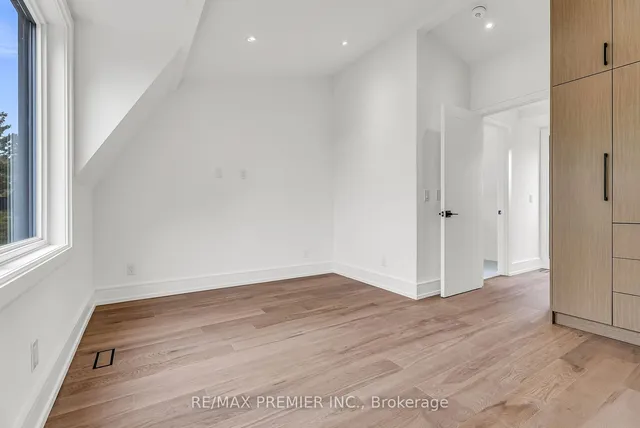 Additional image 16 of 5 Wadsworth Blvd