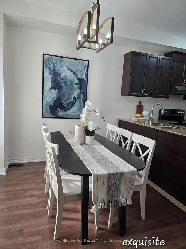 Additional image 18 of 8 Kayak Hts