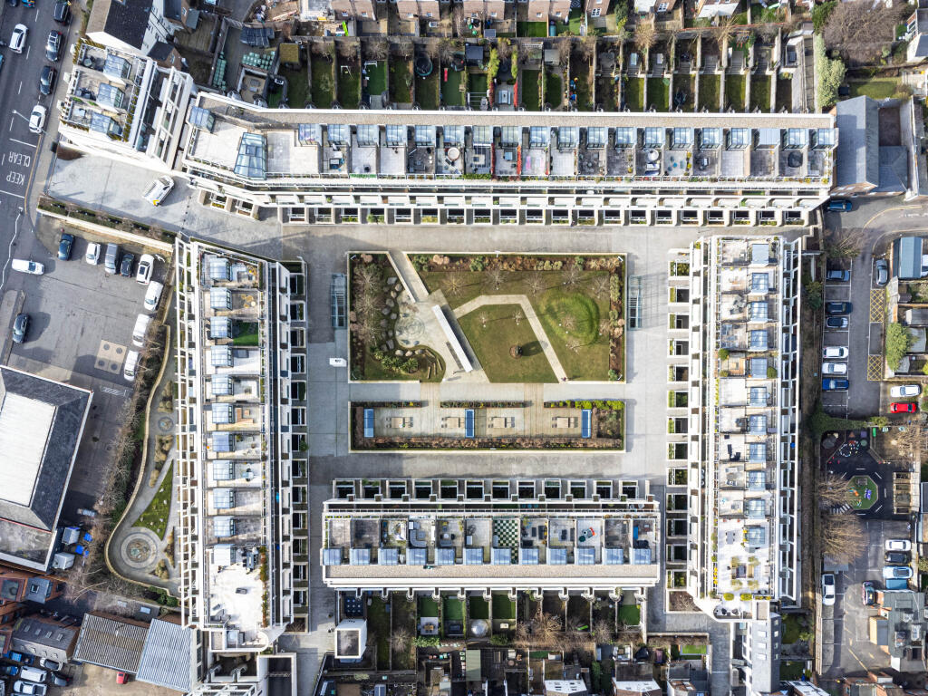 Gabriel Square, St. Albans, Hertfordshire, AL1