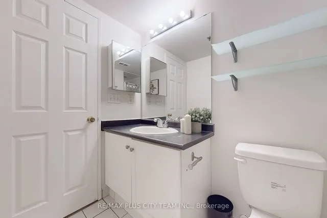 Additional image 26 of 43 Eglinton Ave Unit 205