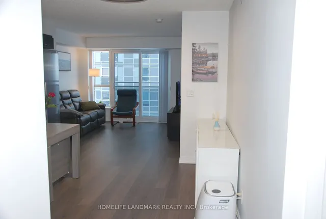 Additional image 7 of 255 Village Green Sq Unit 2804