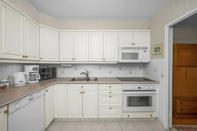Additional image 16 of 1359 White Oaks Blvd Unit 1109