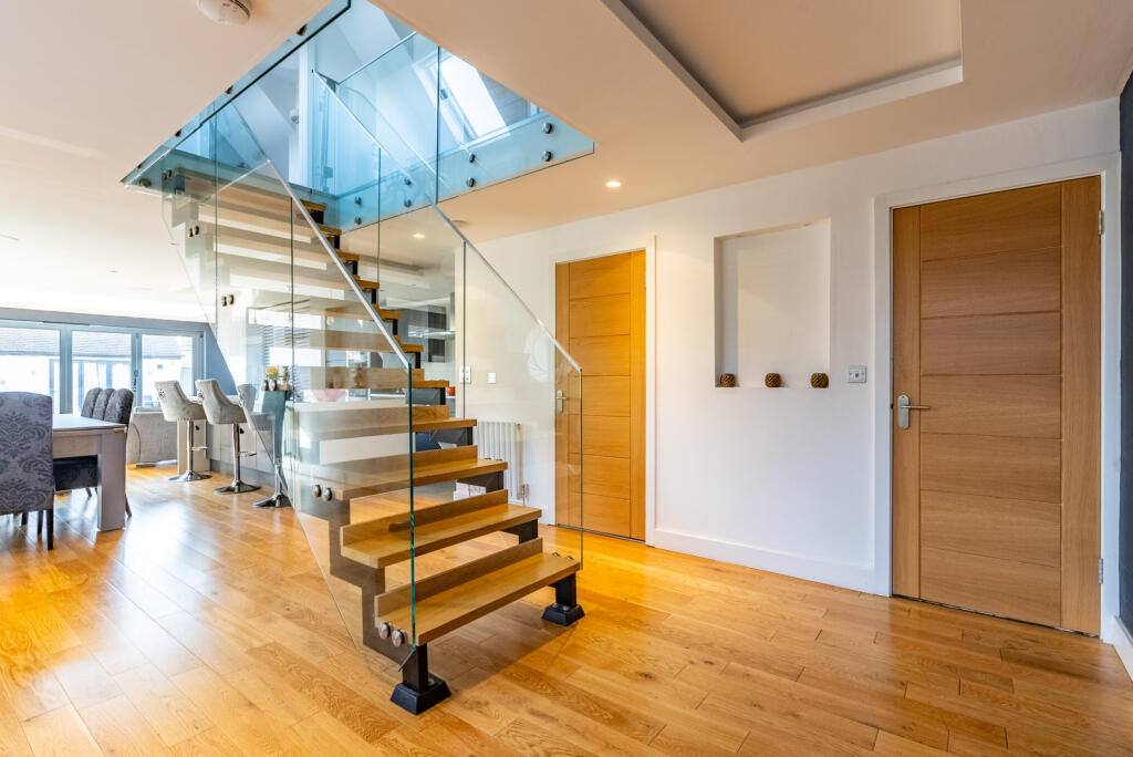 Additional image 8 of Driftwood Avenue, St. Albans, Hertfordshire, AL2