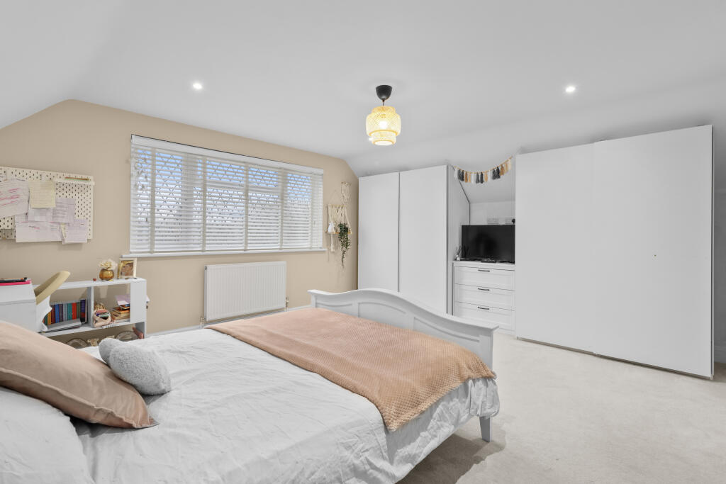 Additional image 12 of Swingate Cross, BN27