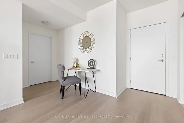 Additional image 18 of 859 The Queensway Unit 911