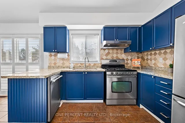 Additional image 14 of 15 Sunshade Pl