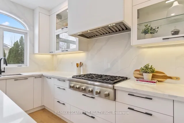 Additional image 22 of 2455 BON ECHO Dr