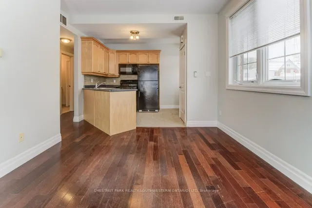 Additional image 8 of 555 King St Unit 202