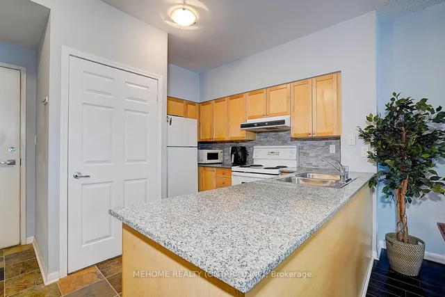 Additional image 8 of 228 Queens Quay Unit 1710