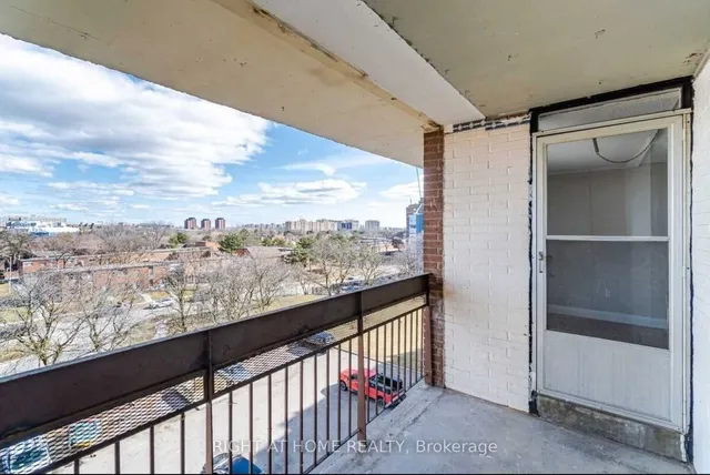 Additional image 27 of 4673 Jane St Unit 621