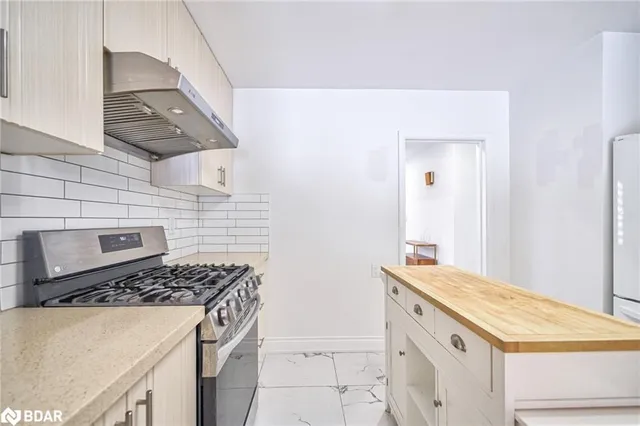 Additional image 23 of 428 Henderson Rd