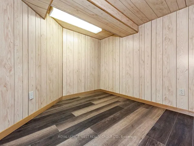 Additional image 39 of 42 Tilden Cres