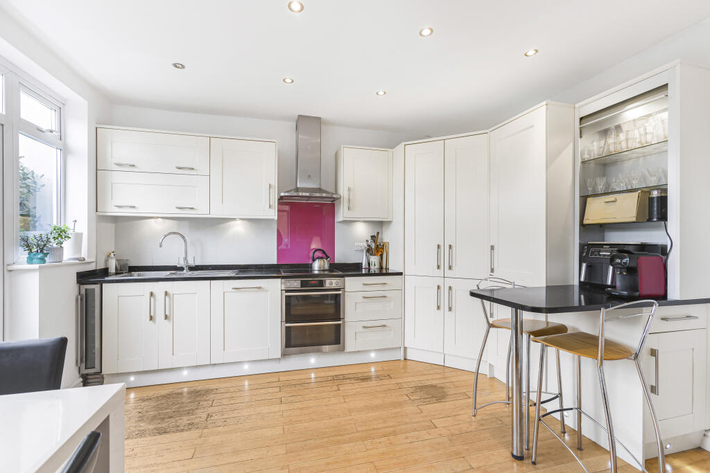 Additional image 10 of Green Lane, St. Albans, Hertfordshire, AL3