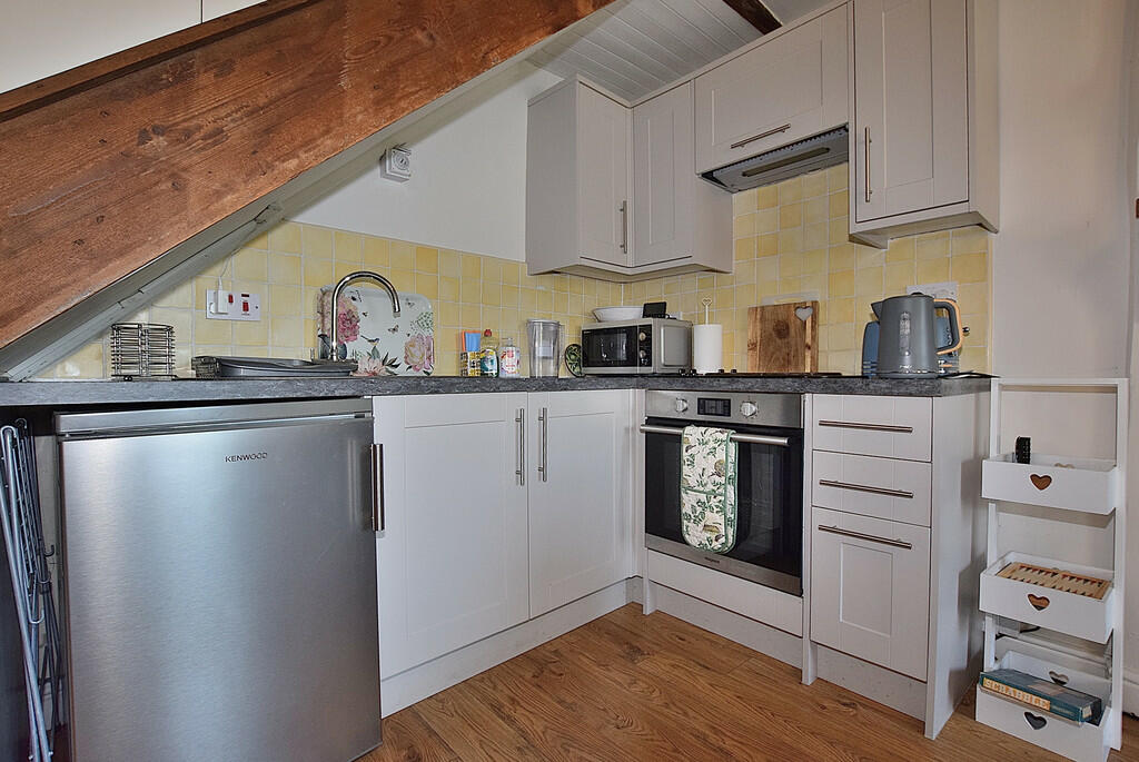 Additional image 6 of Youngs Yard, Richmond