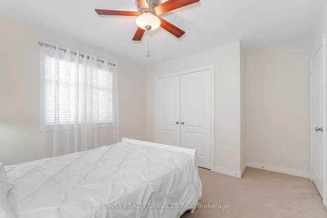 Additional image 31 of 19 Snapdragon Sq