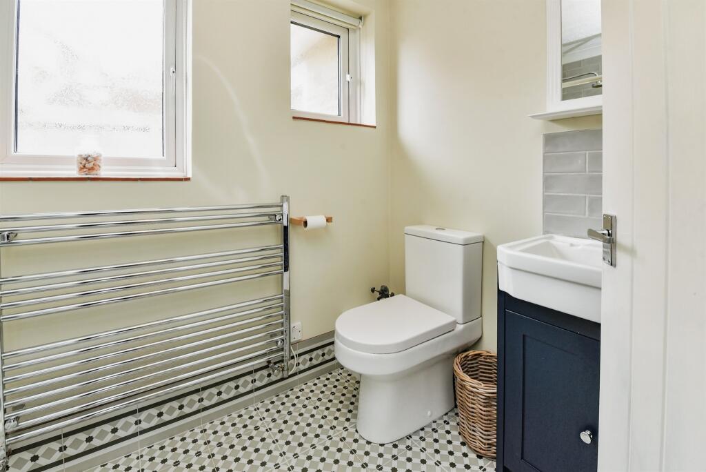 Additional image 18 of King Lane, Warminster