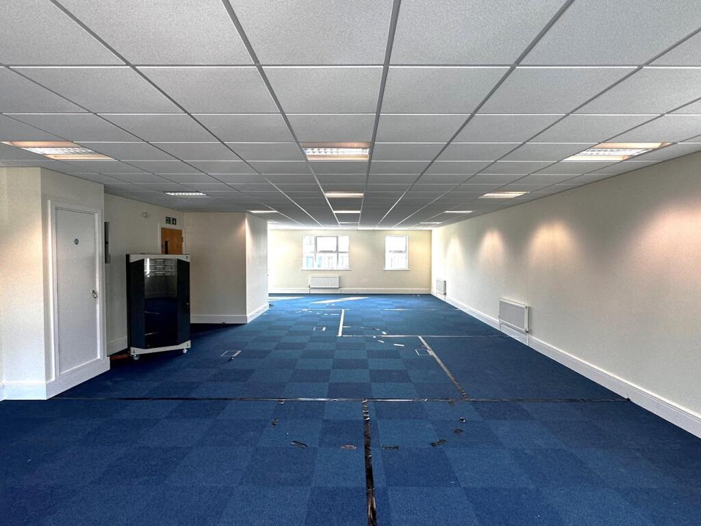 Additional image 4 of Unit 3 The Croft, Buntsford Gate, Bromsgrove, B60 4JE