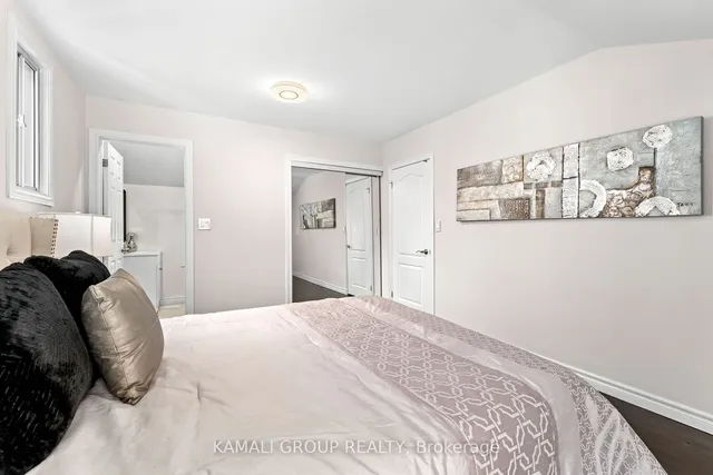 Additional image 18 of 47 Oakley Blvd