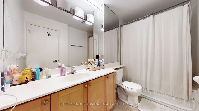 Additional image 17 of 1000 King St Unit 101