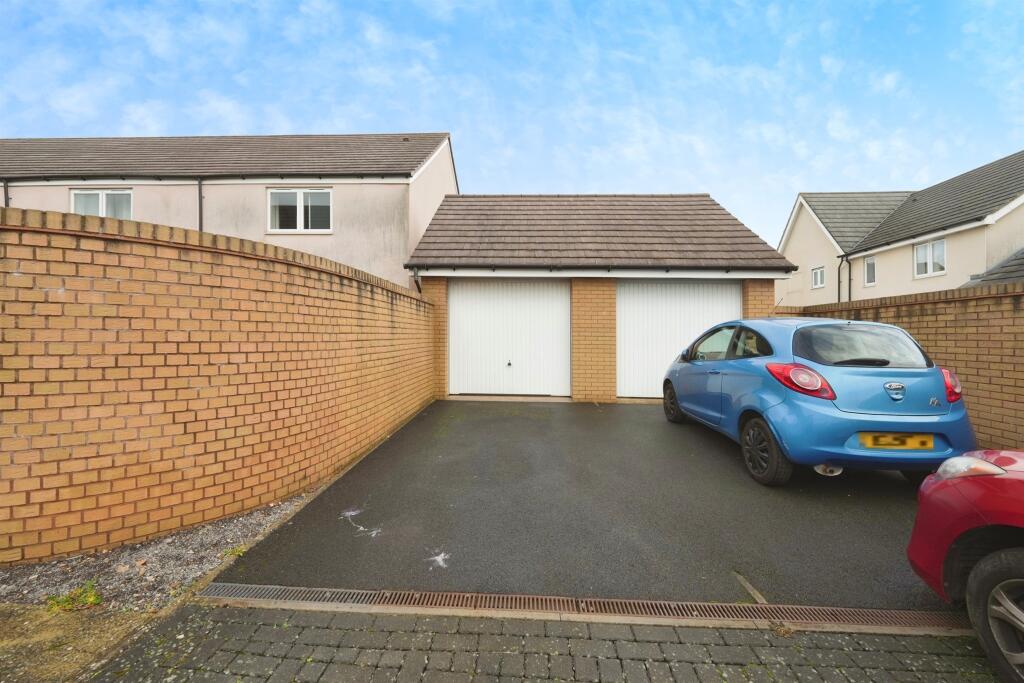 Additional image 17 of Wood Street, Patchway, Bristol