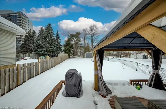 Additional image 12 of 266 Newbury Dr