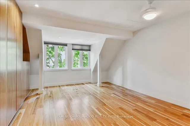 Additional image 31 of 69 Longboat Ave