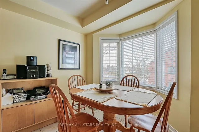 Additional image 18 of 50 Markham Rd Unit 15