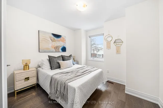 Additional image 22 of 23 Roblin Ave