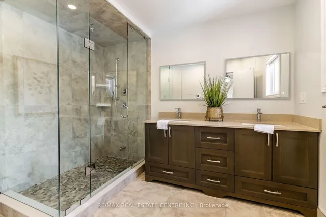 Additional image 27 of 112 Ravenscliffe Crt