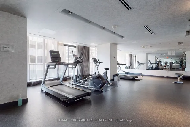 Additional image 18 of 426 University Ave Unit 2502