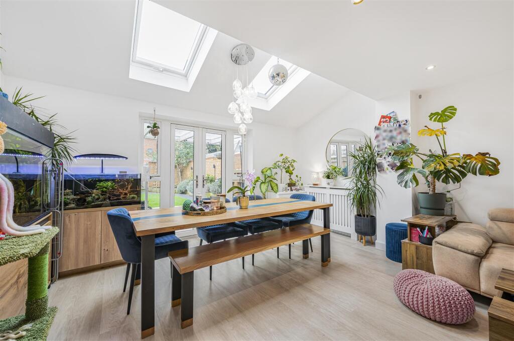 Additional image 10 of Skylark Avenue, Peacehaven