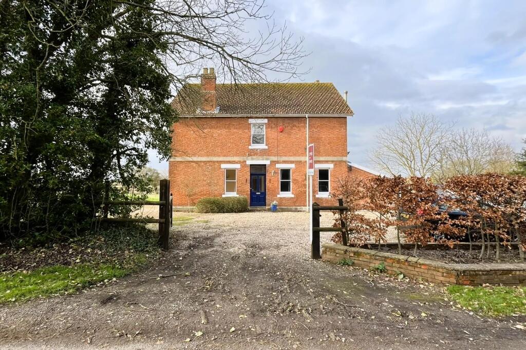 Additional image 36 of DETACHED | UPDATING | BADGWORTH