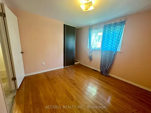 Additional image 23 of 10 Banda Sq