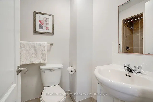 Additional image 21 of 17 Pale Moon Cres