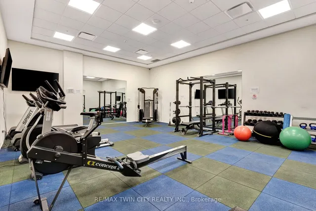 Additional image 32 of 104 Garment St Unit 906