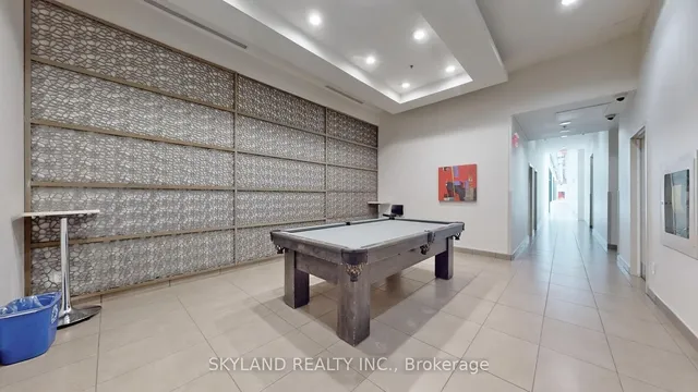 Additional image 24 of 19 Singer Crt Unit 1618