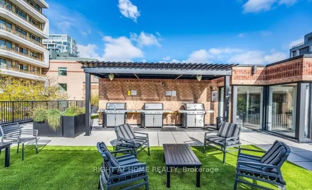 Additional image 27 of 225 Davenport Rd Unit 417