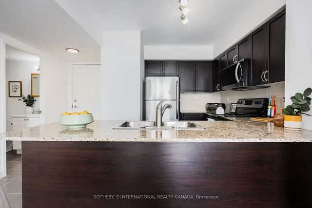 Additional image 20 of 816 Lansdowne Ave Unit 812