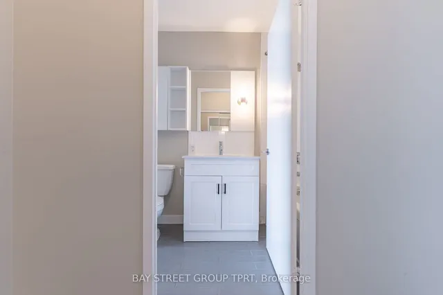 Additional image 26 of 33 Singer Crt Unit 2703