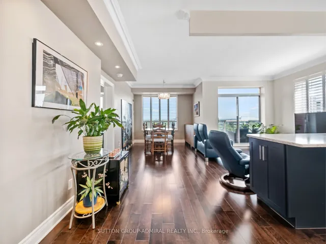 Additional image 3 of 2 Clairtrell Rd Unit 1210